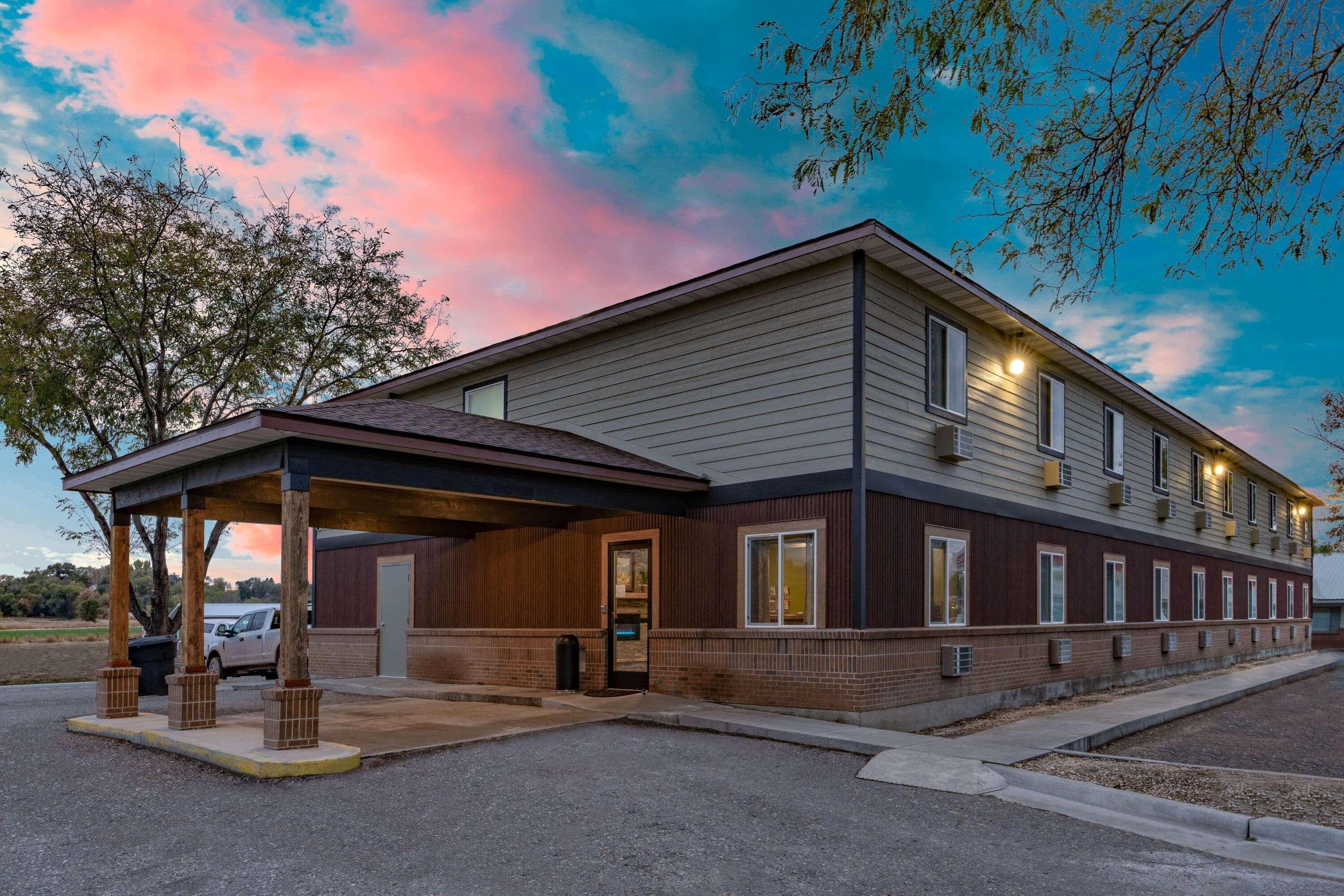 Travelodge By Wyndham Lovell Bighorns Ngoại thất bức ảnh